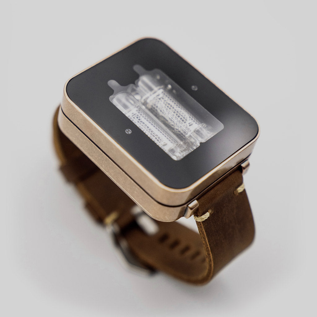 Nixie Tube　座面が鋲で打たれてるアンティークチェアー Nixie Star: Vintage Nixie Tube Clocks Handcrafted with Passion